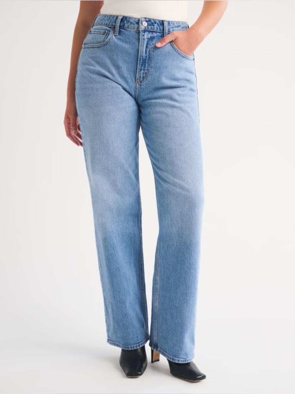 Abercrombie High Rise 90’s Relaxed Jean Curve Love